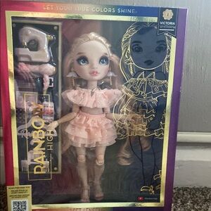 Rainbow High Victoria Whitman Doll